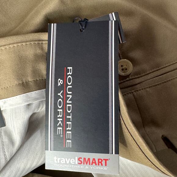Roundtree & Yorke SZ 42 Travel Smart Shorts Classic Fit Flat Front Zip-Fly Tan - Picture 9 of 9
